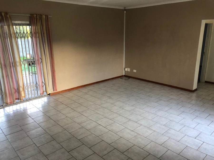 To Let 3 Bedroom Property for Rent in Country Club Western Cape